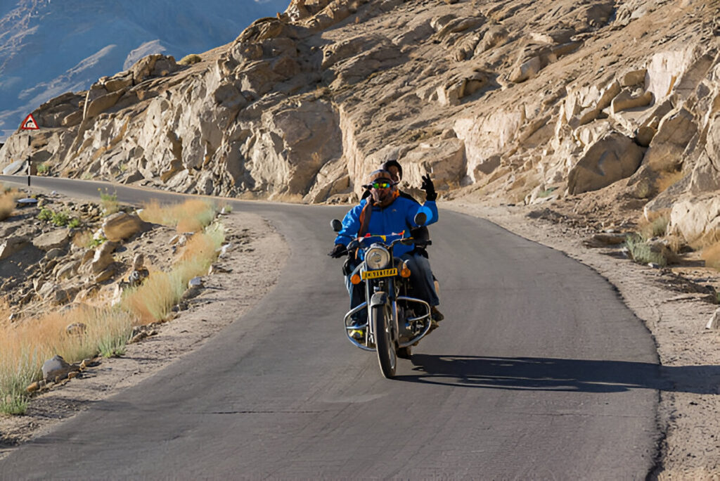 ladakh bike tour for couple