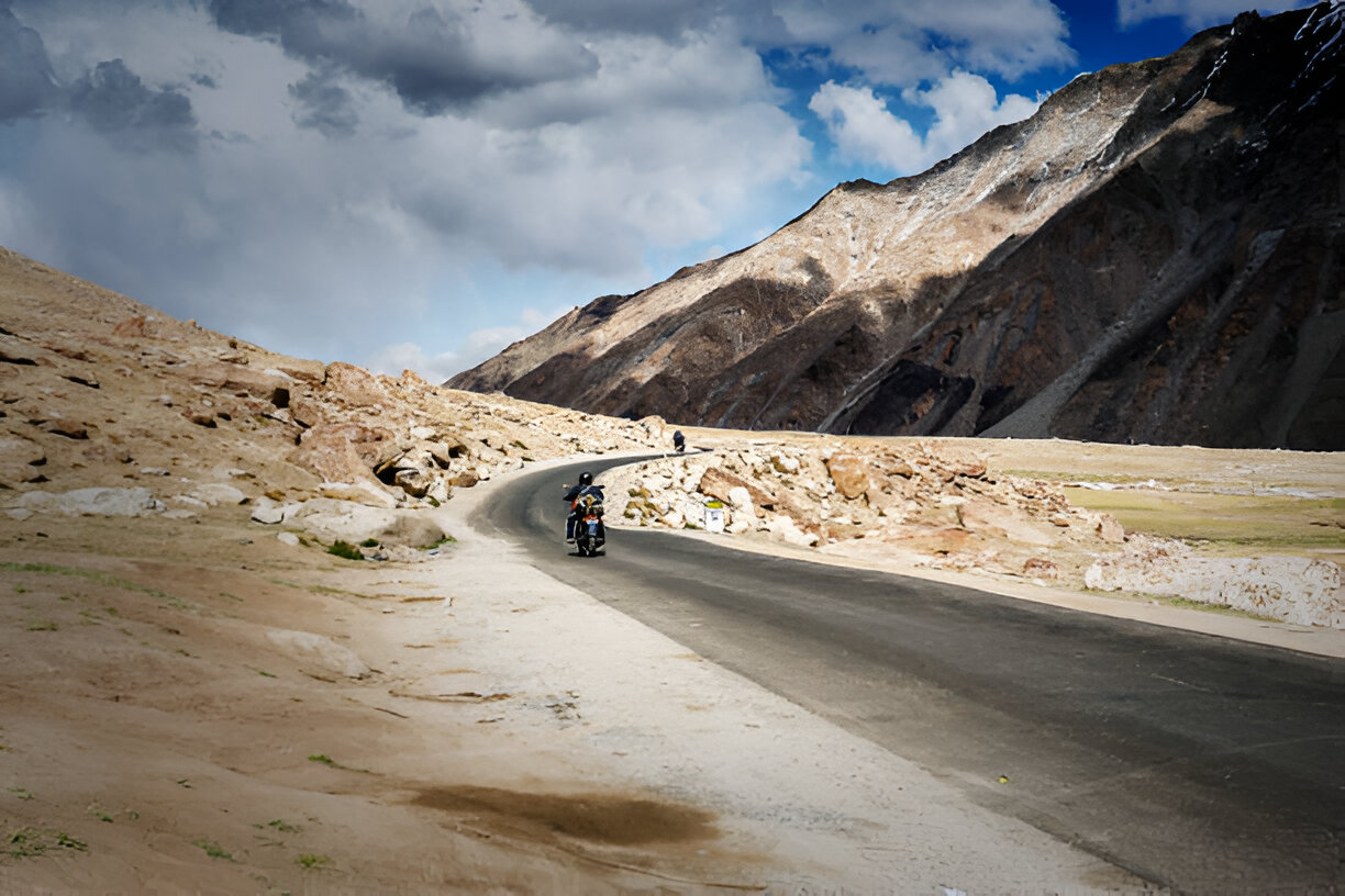 Leh Ladakh bike trip on a budget